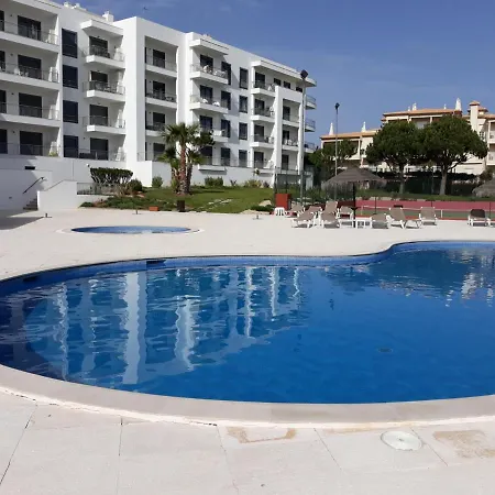 Remarkable 1-bed In Olhos De Agua * Olhos de Agua (Albufeira)