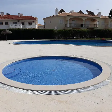 Lejlighed Remarkable 1-bed In Olhos De Agua Olhos de Agua (Albufeira)